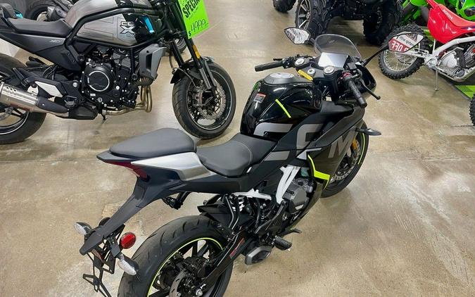 2022 CFMoto 300SS