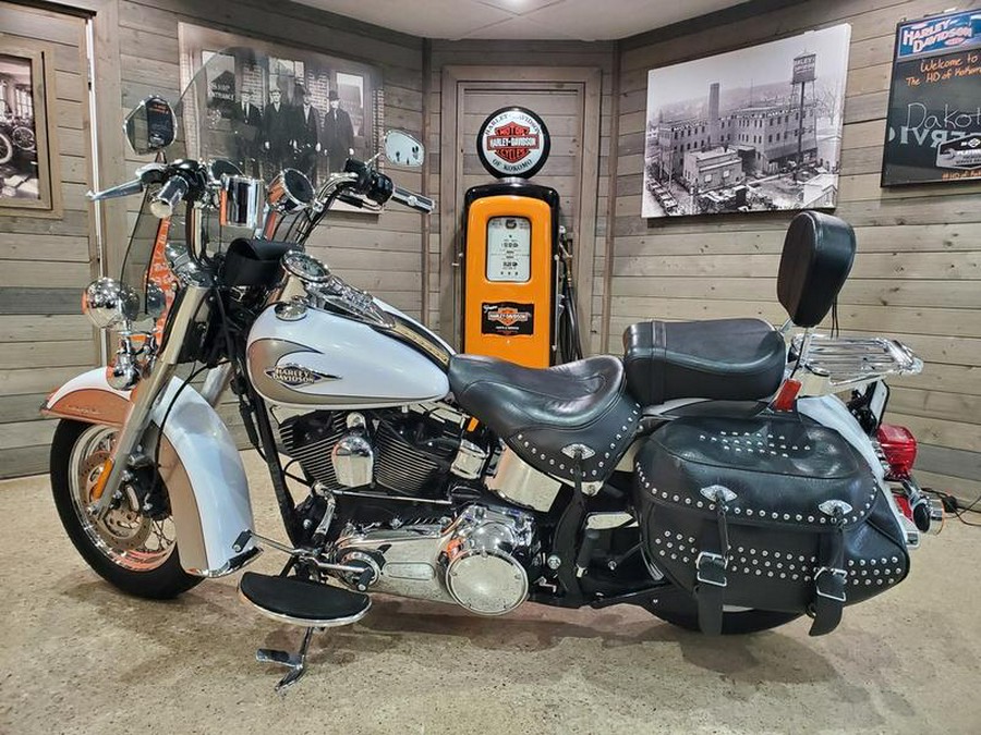 2009 Harley-Davidson® FLSTC - Heritage Softail®