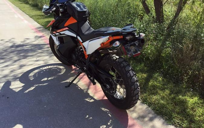 2022 KTM 890 Adventure R