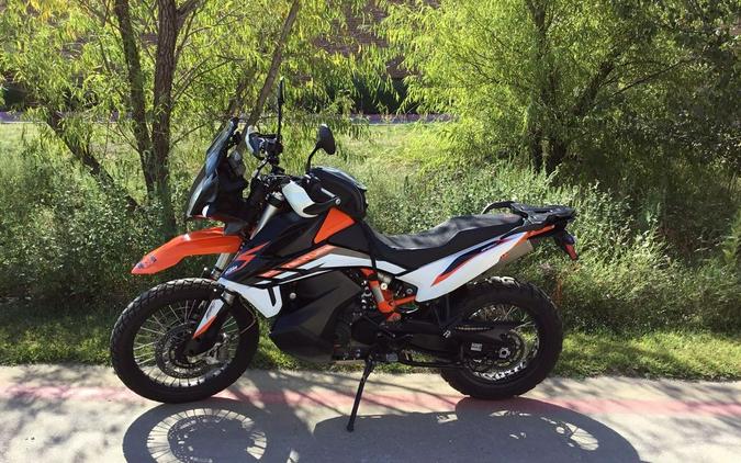 2022 KTM 890 Adventure R