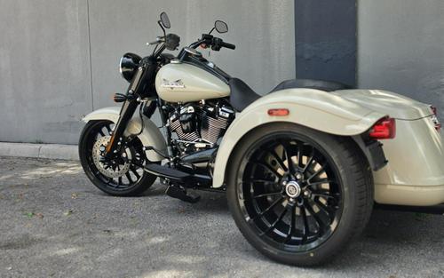 2023 Harley-Davidson Freewheeler