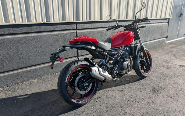 2027 Royal Enfield Guerrilla 450 Apex Red