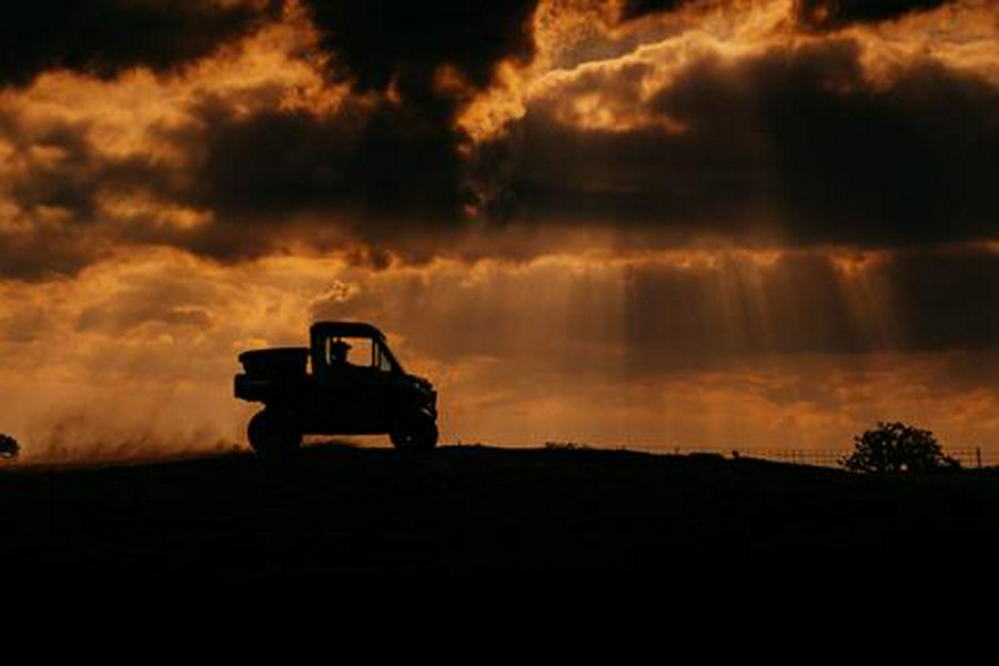 2027 Can-Am Defender DPS CAB HD10