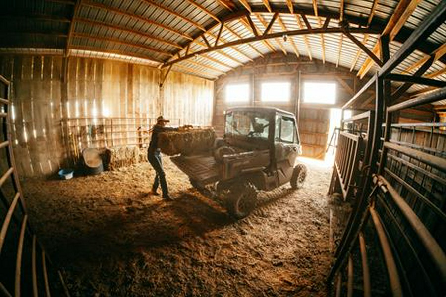 2027 Can-Am Defender DPS CAB HD10
