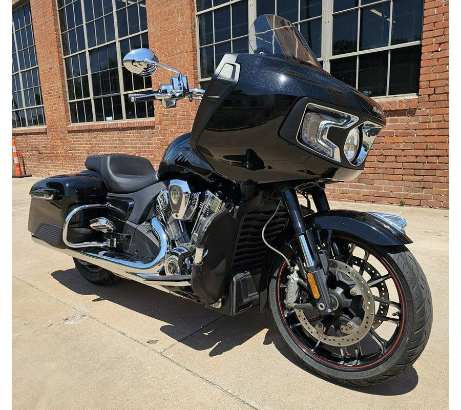 2020 Indian Motorcycle® Challenger Limited Thunder Black Pearl