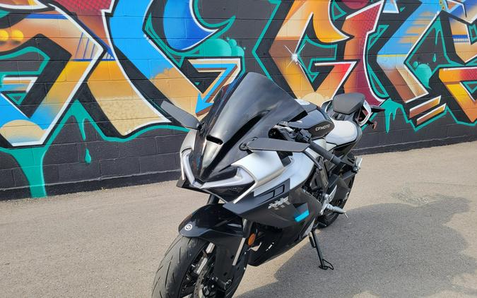 2025 CFMOTO 675SS