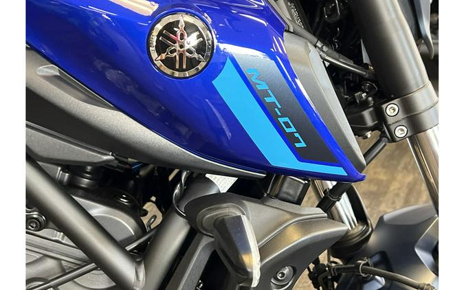 2024 Yamaha MT 07 - BLUE