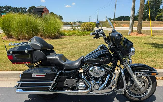 2010 Harley-Davidson Electra Glide® Ultra Classic® Vivid Black