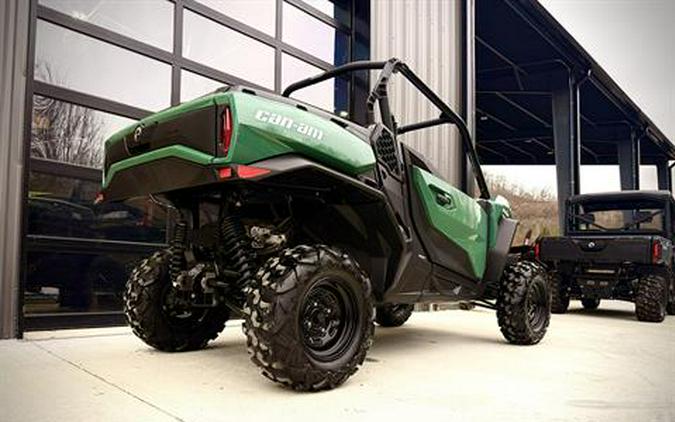 2026 Can-Am Commander DPS 700