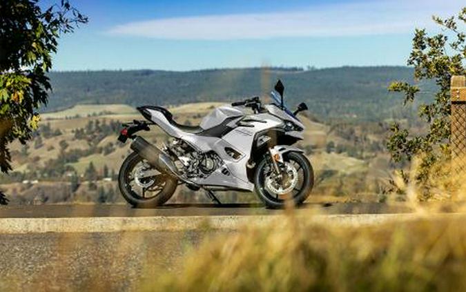 2025 Kawasaki Ninja® 500