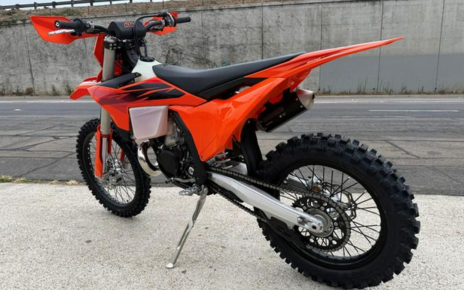 2027 KTM XC 300