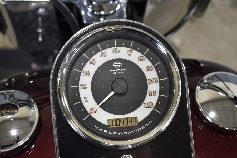 2016 Harley-Davidson Softail Deluxe