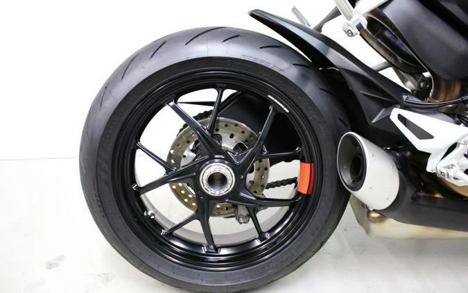 2025 Ducati Streetfighter V2