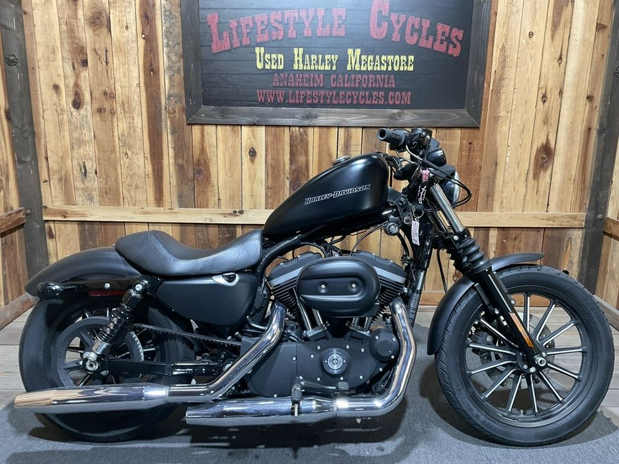 2010 Harley-Davidson® XL883N - Sportster® Iron 883™