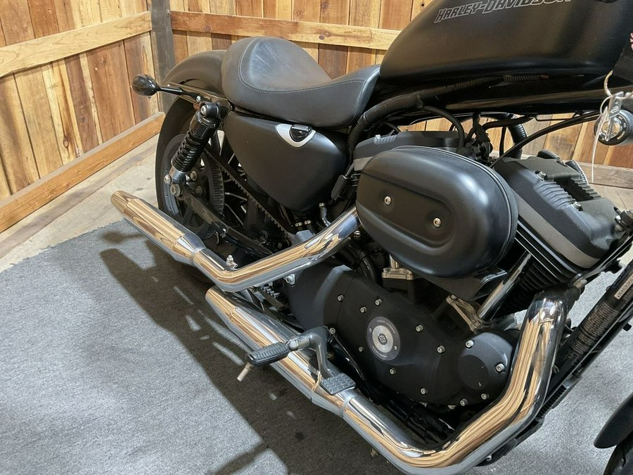 2010 Harley-Davidson® XL883N - Sportster® Iron 883™