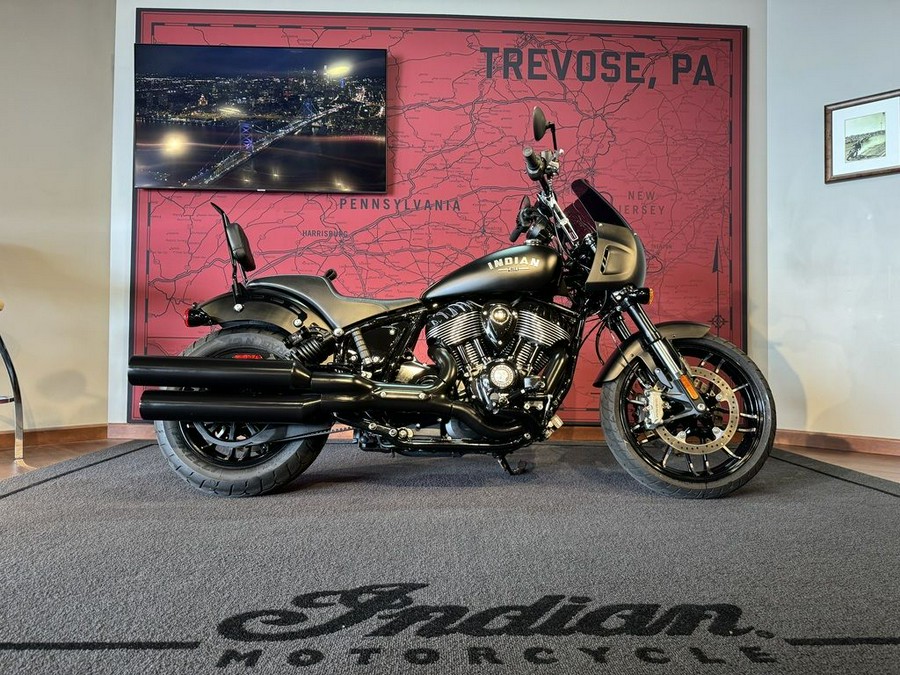 2023 Indian Motorcycle® Sport Chief Black Smoke