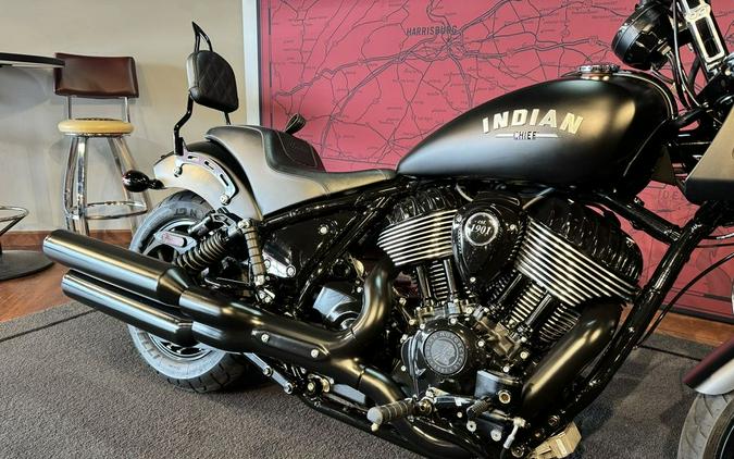 2023 Indian Motorcycle® Sport Chief Black Smoke