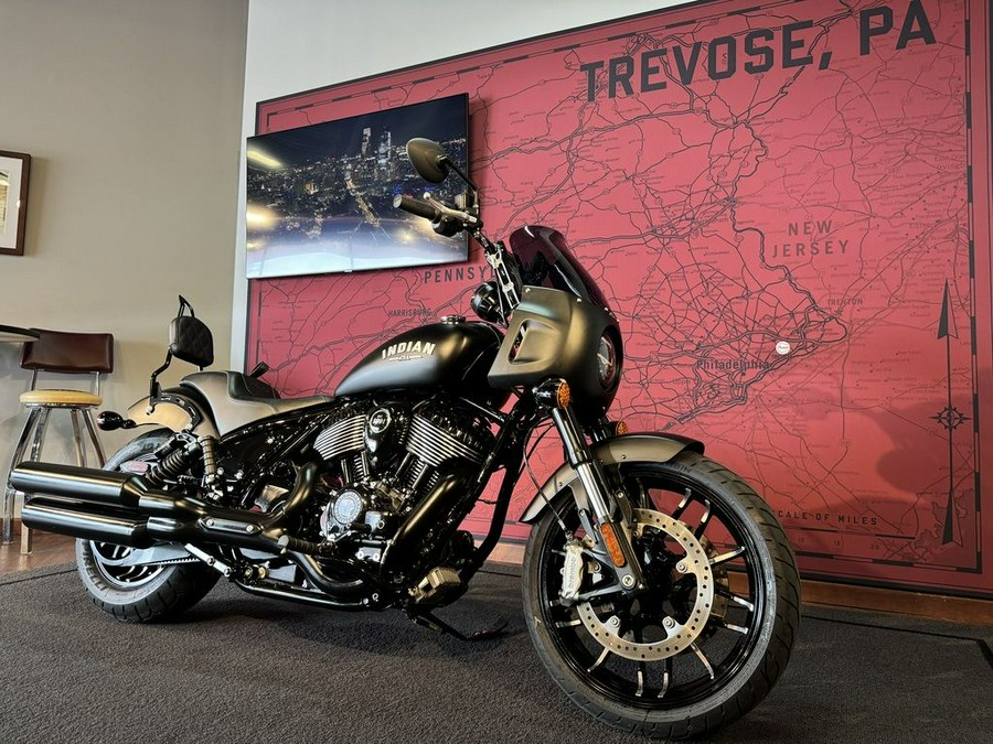 2023 Indian Motorcycle® Sport Chief Black Smoke