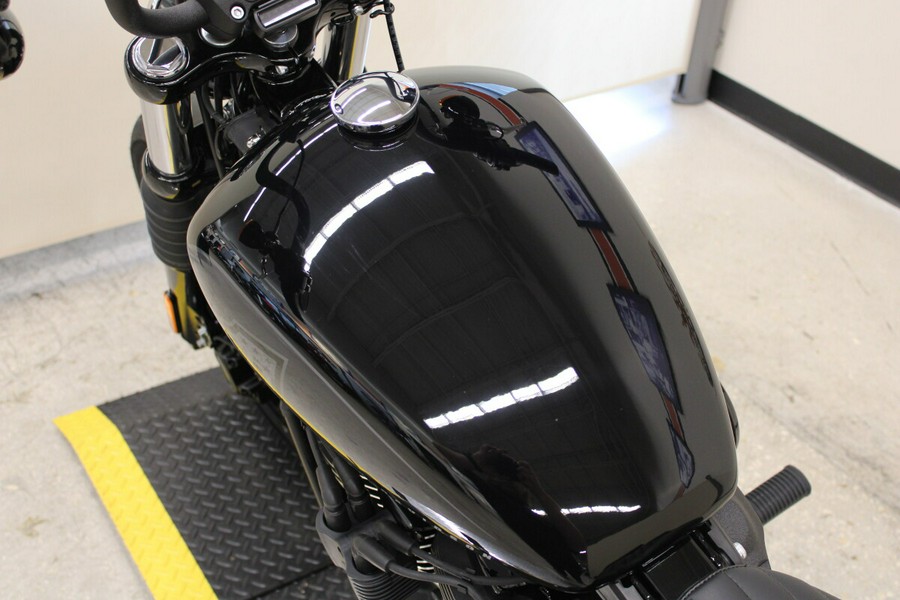 2024 FXBBS Street Bob® 114 Vivid Black