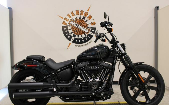 2024 FXBBS Street Bob® 114 Vivid Black