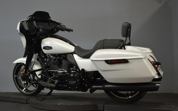 2024 Harley-Davidson Street Glide White Onyx Pearl