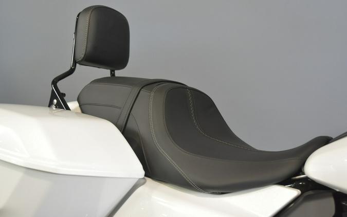 2024 Harley-Davidson Street Glide White Onyx Pearl