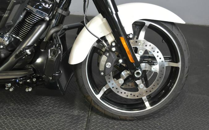 2024 Harley-Davidson Street Glide White Onyx Pearl