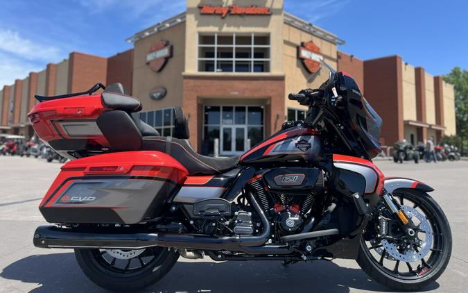 2026 Harley-Davidson® FLHXLSE CVO Street Glide Limited Citrus Heat CVO