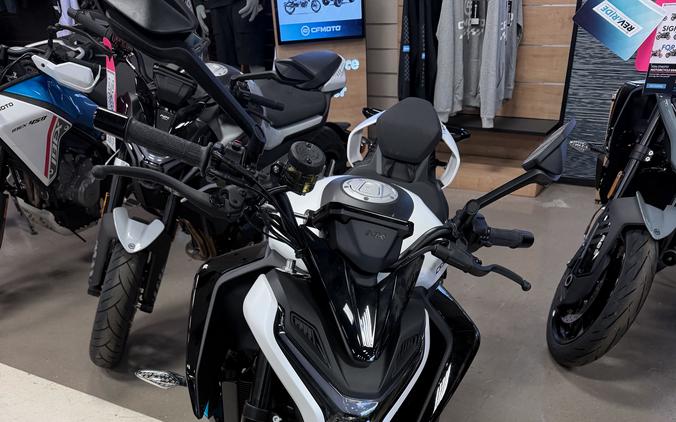 2026 CFMOTO 675 NK