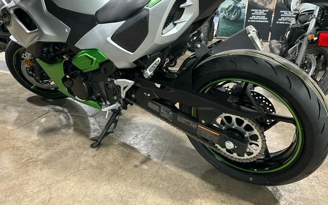 2024 Kawasaki Ninja 7 Hybrid ABS