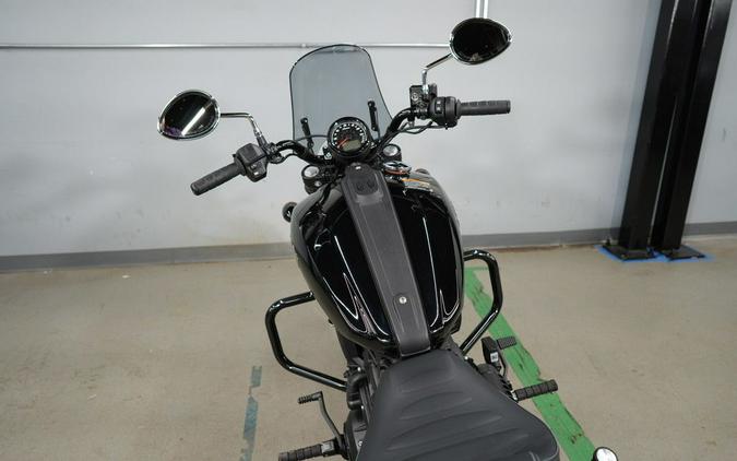 2025 Indian Motorcycle® Scout® Sixty Bobber Black Metallic