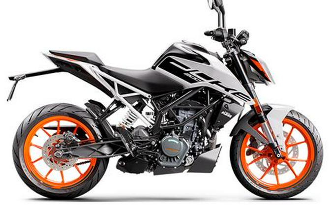 2021 KTM 200 Duke and 390 Duke First Look Preview