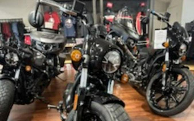 2025 Indian Motorcycle® Scout® Bobber Black Metallic