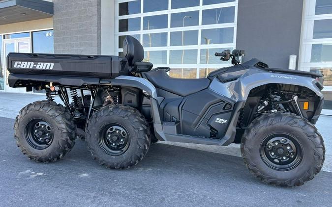 2026 Can-Am® Outlander MAX 6X6 DPS 700