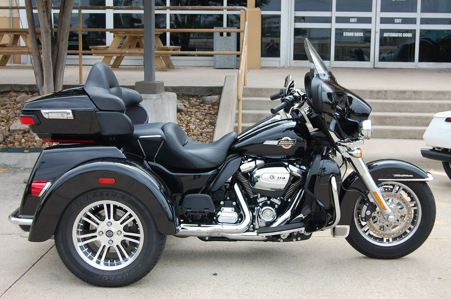 2023 Harley-Davidson® FLHTCUTG - Tri Glide® Ultra