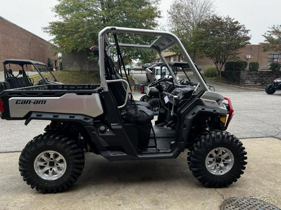 2025 Can-Am Defender X mr HD10 Hyper Silver & Legion Red