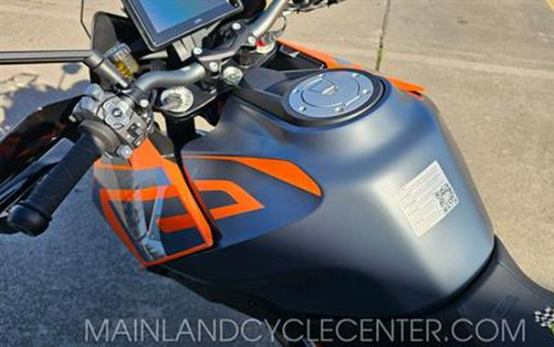 2024 KTM 1290 Super Duke GT