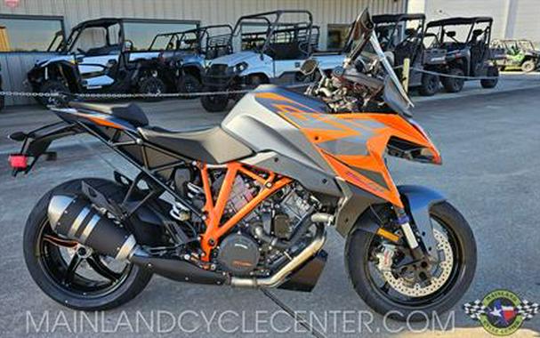 2024 KTM 1290 Super Duke GT