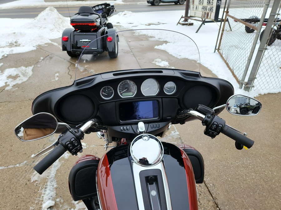 2024 Harley-Davidson® Tri Glide - FP8401