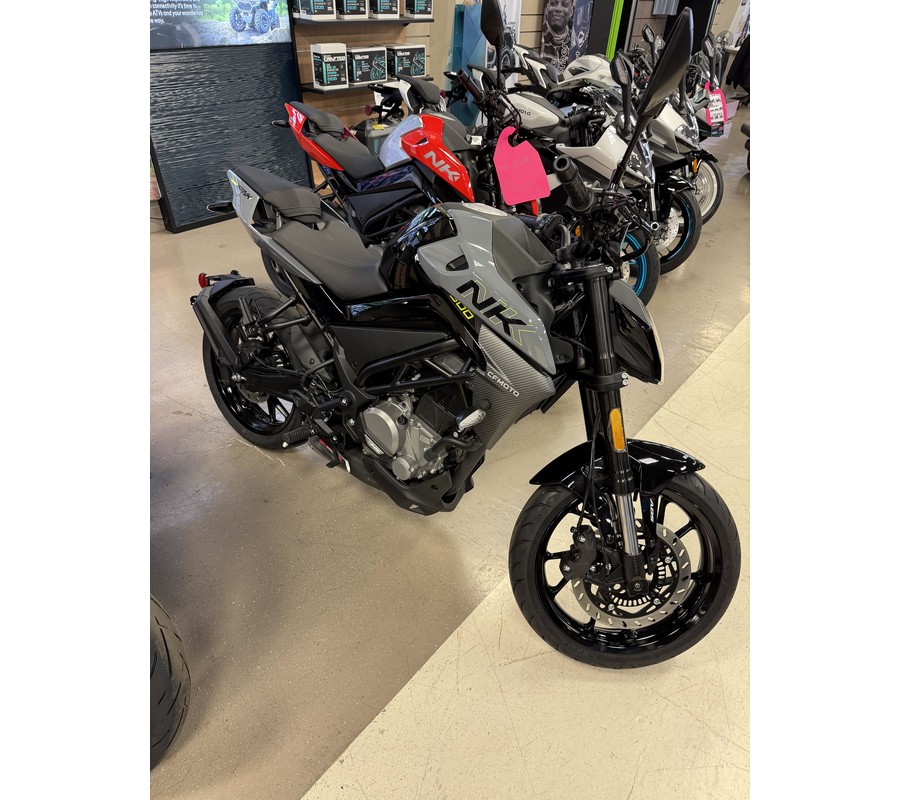 2026 CF MOTO 300 NK