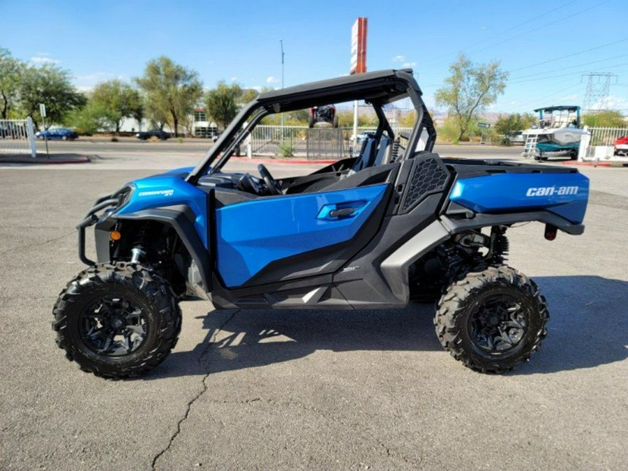 2023 Can-Am® Commander XT 700