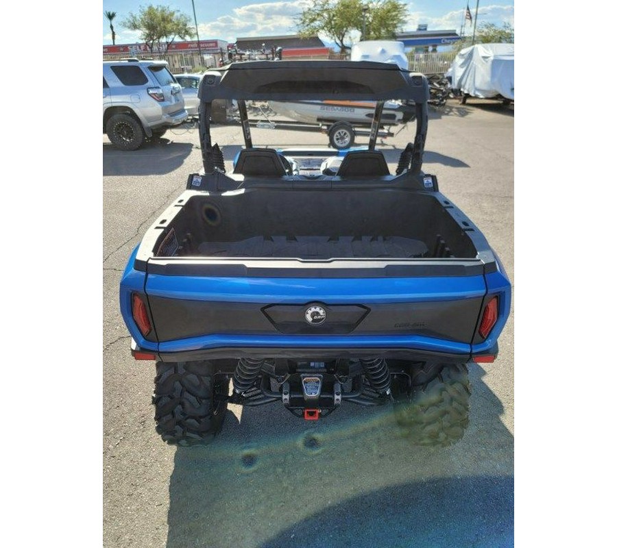 2023 Can-Am® Commander XT 700