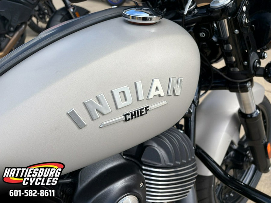 2023 Indian Chief ABS Silver Quartz Smoke