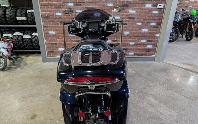 2021 Indian Motorcycle® Roadmaster® Limited Thunder Black Azure Crystal