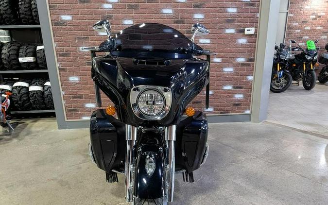 2021 Indian Motorcycle® Roadmaster® Limited Thunder Black Azure Crystal