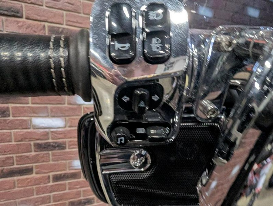 2021 Indian Motorcycle® Roadmaster® Limited Thunder Black Azure Crystal