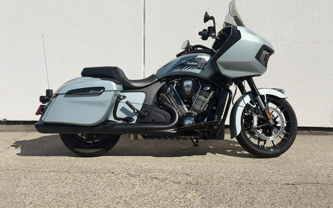 2025 Indian Challenger Dark Horse Frost Silver Smoke