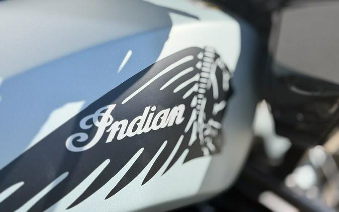 2025 Indian Challenger Dark Horse Frost Silver Smoke