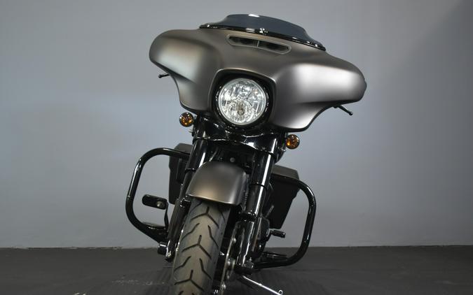 2020 Harley-Davidson Street Glide Special River Rock Gray Denim