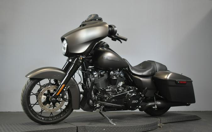2020 Harley-Davidson Street Glide Special River Rock Gray Denim